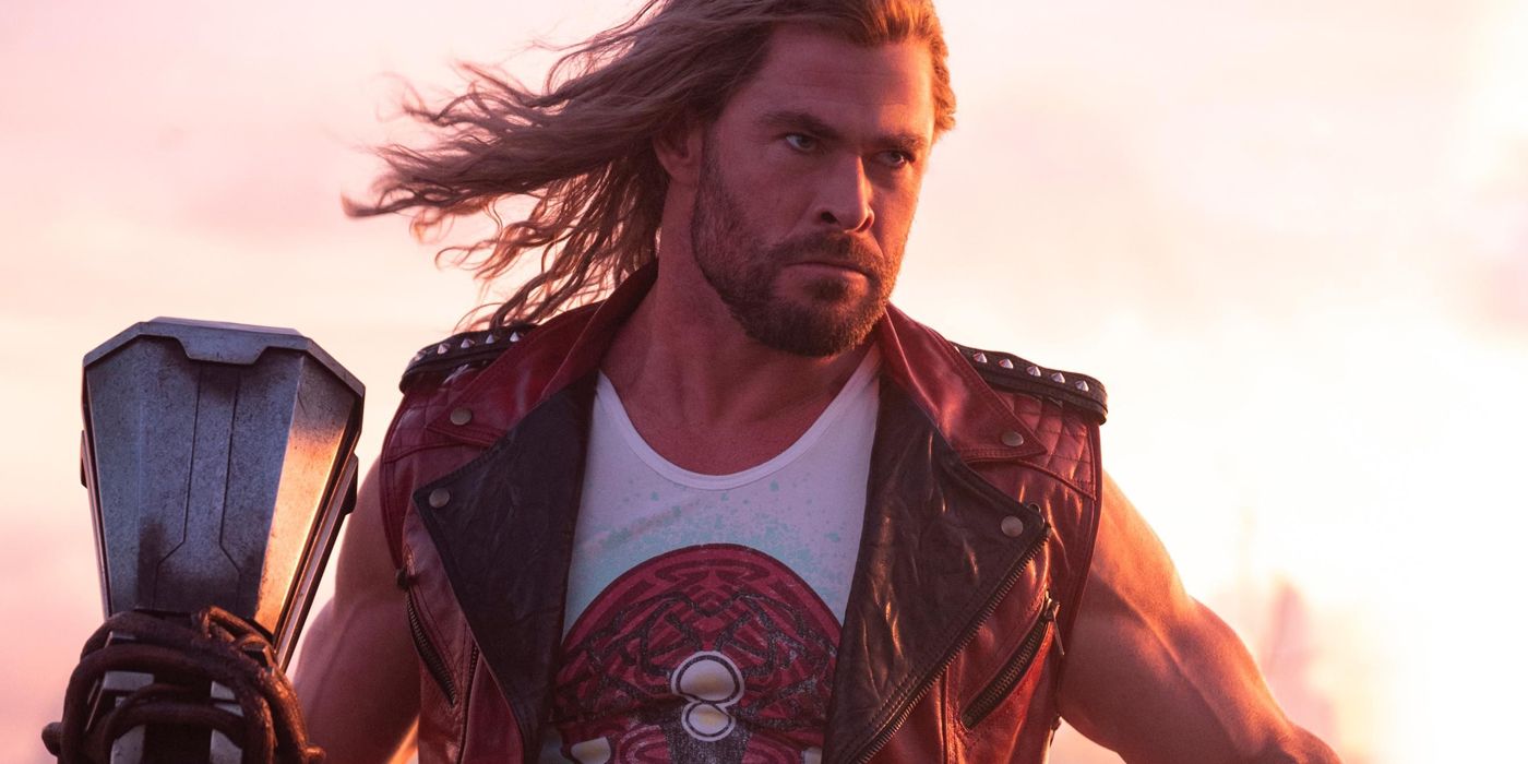 Thor nel suo vestito Thunderstrike di Love and Thunder