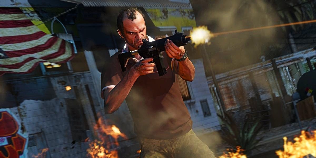 Screenshot raffigurante Trevor che spara con un mitra in GTA 5.